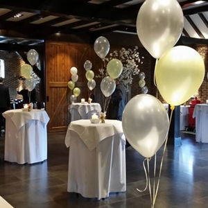 Tafel decoratie met 3 heliumballonnen 